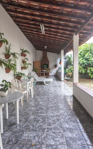 Casa para alugar com 530m², 4 quartos e 8 vagasQuintal