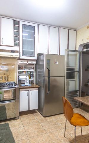 Casa para alugar com 530m², 4 quartos e 8 vagasCozinha