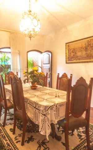 Casa para alugar com 530m², 4 quartos e 8 vagasSala de jantar 01