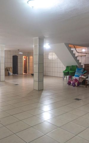 Casa para alugar com 530m², 4 quartos e 8 vagasGaragem