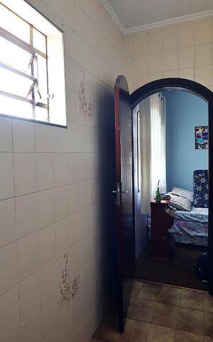 Casa à venda com 401m², 4 quartos e 3 vagasBanheiro da Suíte 2