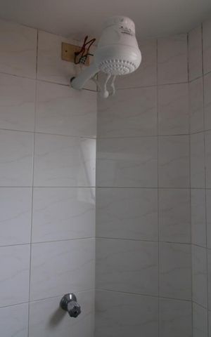 Apartamento para alugar com 64m², 2 quartos e 1 vagaChuveiro do banheiro