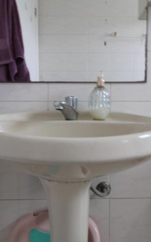 Apartamento para alugar com 64m², 2 quartos e 1 vagaPia do banheiro