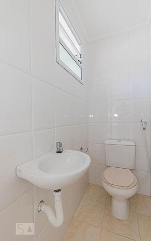 Apartamento à venda com 84m², 3 quartos e 2 vagas Apartamento à venda com 84m², 3 quartos e 2 vagasBanheiro de Serviço