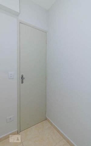 Apartamento à venda com 84m², 3 quartos e 2 vagas Apartamento à venda com 84m², 3 quartos e 2 vagasQuarto de Serviço