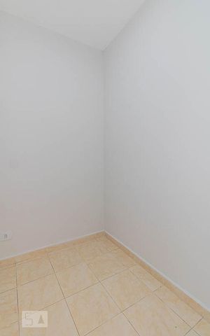 Apartamento à venda com 84m², 3 quartos e 2 vagas Apartamento à venda com 84m², 3 quartos e 2 vagasQuarto de Serviço