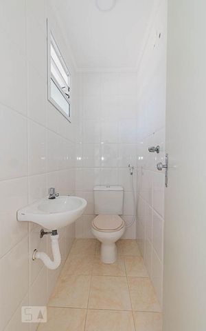 Apartamento à venda com 84m², 3 quartos e 2 vagas Apartamento à venda com 84m², 3 quartos e 2 vagasBanheiro de Serviço