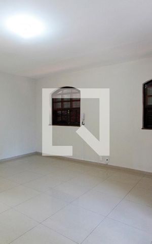 Casa à venda com 250m², 7 quartos e 2 vagas Casa à venda com 250m², 7 quartos e 2 vagasQuarto 3 suíte