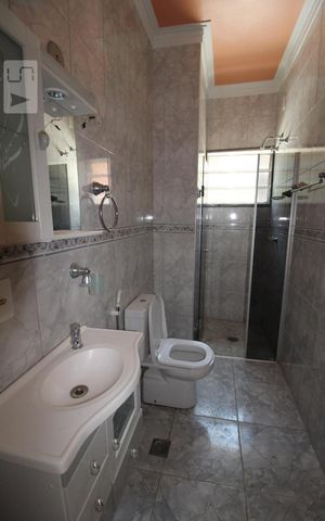 Casa à venda com 450m², 3 quartos e 4 vagasBanheiro 1