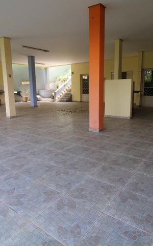 Casa à venda com 450m², 3 quartos e 4 vagasÁrea de lazer/Área de serviço