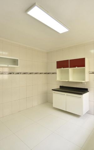 Casa à venda com 225m², 3 quartos e 3 vagasCozinha