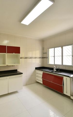 Casa à venda com 225m², 3 quartos e 3 vagasCozinha