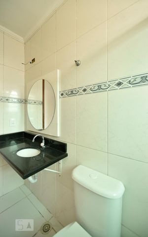 Casa à venda com 225m², 3 quartos e 3 vagasBanheiro 