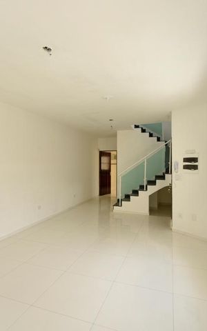 Casa à venda com 225m², 3 quartos e 3 vagasSala