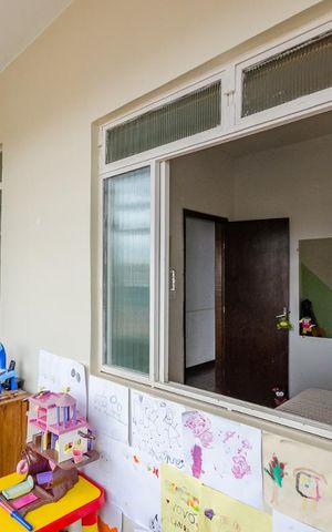 Casa à venda com 371m², 5 quartos e 3 vagas Casa à venda com 371m², 5 quartos e 3 vagasvaranda