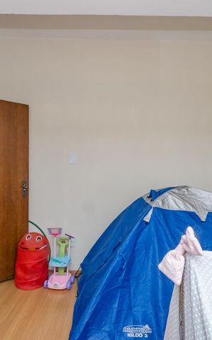 Casa à venda com 371m², 5 quartos e 3 vagas Casa à venda com 371m², 5 quartos e 3 vagasQuarto 5 piso inferior