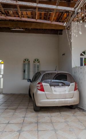 Casa à venda com 371m², 5 quartos e 3 vagas Casa à venda com 371m², 5 quartos e 3 vagasGaragem