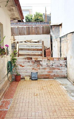 Casa à venda com 240m², 2 quartos e 1 vagaQuintal