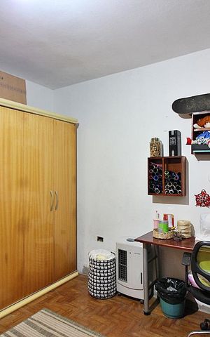 Casa à venda com 240m², 2 quartos e 1 vagaQuarto 2