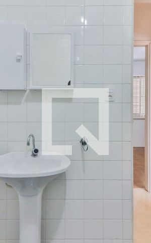 Casa para alugar com 145m², 3 quartos e 2 vagasBanheiro Social