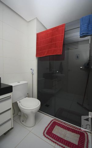 Apartamento à venda com 78m², 2 quartos e 1 vagaBanheiro 2