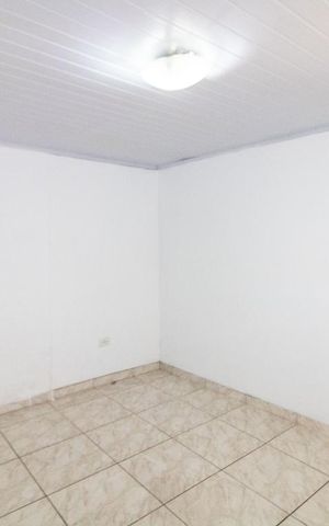 Casa à venda com 231m², 5 quartos e sem vaga Casa à venda com 231m², 5 quartos e sem vagaDormitório