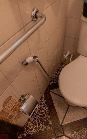Casa à venda com 154m², 4 quartos e 3 vagas Casa à venda com 154m², 4 quartos e 3 vagasBanheiro de Serviço