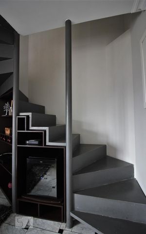 Apartamento para alugar com 65m², 1 quarto e 2 vagasEscadas
