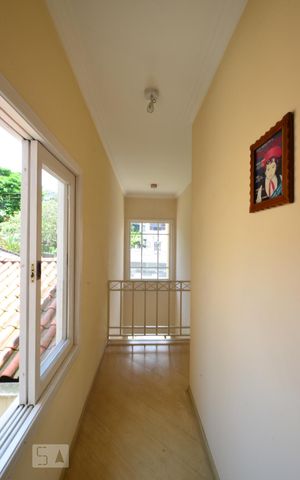 Casa à venda com 400m², 4 quartos e 4 vagasCorredor