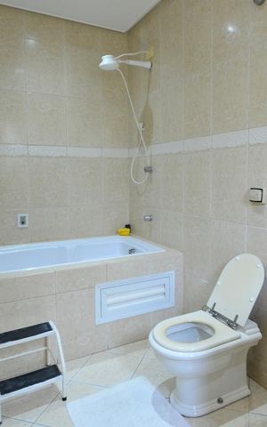 Casa à venda com 400m², 4 quartos e 4 vagasBanheiro da Suíte