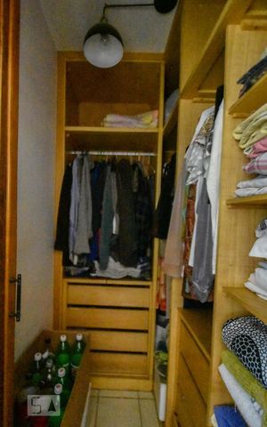 Casa à venda com 180m², 3 quartos e 1 vagaCloset
