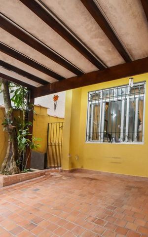 Casa à venda com 180m², 3 quartos e 1 vagaGaragem