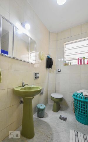 Casa à venda com 180m², 3 quartos e 1 vagaBanheiro 02