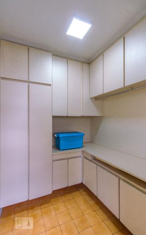 Apartamento à venda com 113m², 3 quartos e 1 vaga Apartamento à venda com 113m², 3 quartos e 1 vagaQuarto de Serviço