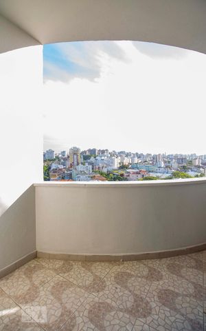 Apartamento à venda com 141m², 3 quartos e sem vaga Apartamento à venda com 141m², 3 quartos e sem vagaVaranda com churrasqueira