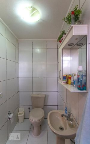 Casa à venda com 131m², 3 quartos e 3 vagasBanheiro suíte
