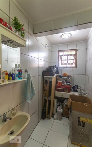 Casa à venda com 131m², 3 quartos e 3 vagasBanheiro suíte