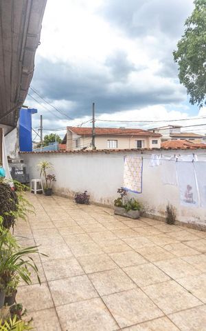 Casa à venda com 131m², 3 quartos e 3 vagasQuintal
