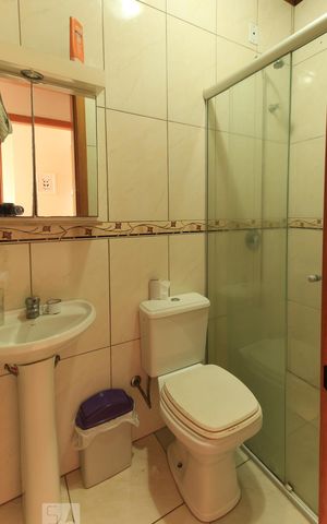 Casa à venda com 95m², 3 quartos e 1 vaga Casa à venda com 95m², 3 quartos e 1 vagaBanheiro