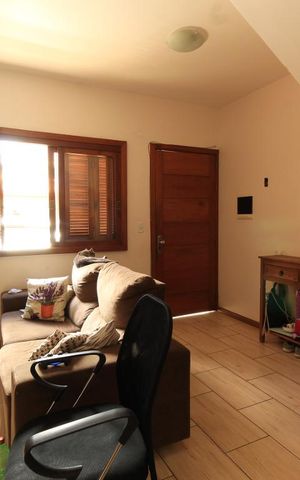 Casa à venda com 95m², 3 quartos e 1 vaga Casa à venda com 95m², 3 quartos e 1 vagaSala