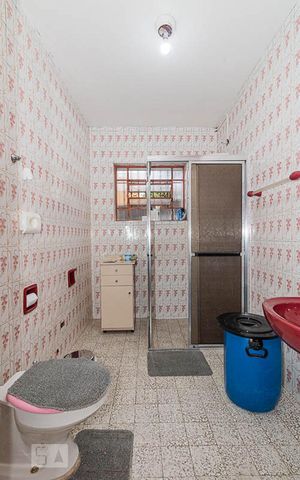 Casa à venda com 300m², 4 quartos e 3 vagasBanheiro