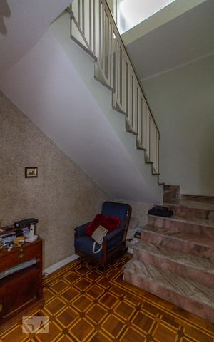 Casa para alugar com 300m², 3 quartos e 5 vagas Casa para alugar com 300m², 3 quartos e 5 vagasHall