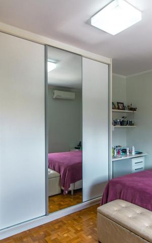 Casa para alugar com 300m², 3 quartos e 5 vagas Casa para alugar com 300m², 3 quartos e 5 vagasQuarto 1