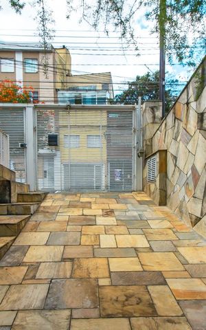 Casa para alugar com 300m², 3 quartos e 5 vagas Casa para alugar com 300m², 3 quartos e 5 vagasGaragem