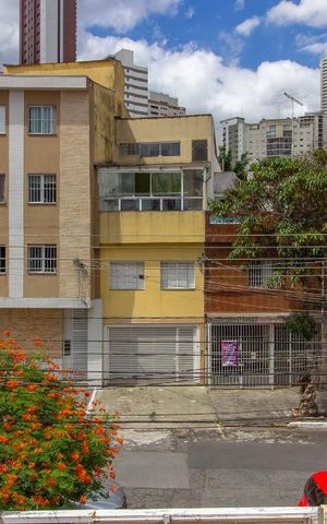 Casa para alugar com 300m², 3 quartos e 5 vagas Casa para alugar com 300m², 3 quartos e 5 vagasVaranda Quarto 3 - Suíte