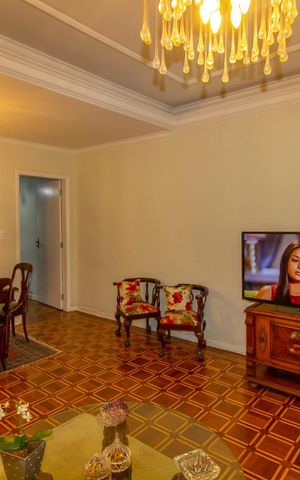 Casa para alugar com 300m², 3 quartos e 5 vagas Casa para alugar com 300m², 3 quartos e 5 vagasSala