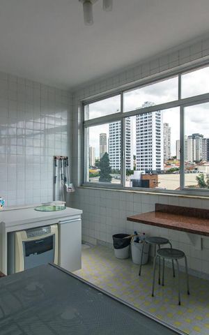 Casa para alugar com 300m², 3 quartos e 5 vagas Casa para alugar com 300m², 3 quartos e 5 vagasCozinha