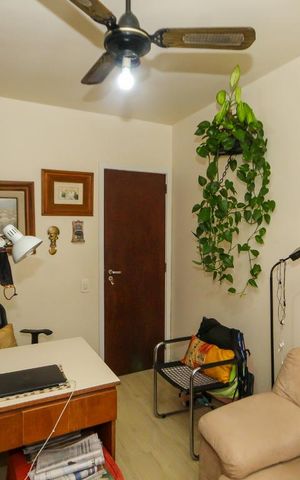 Apartamento à venda com 250m², 4 quartos e 2 vagas Apartamento à venda com 250m², 4 quartos e 2 vagasQuarto 1