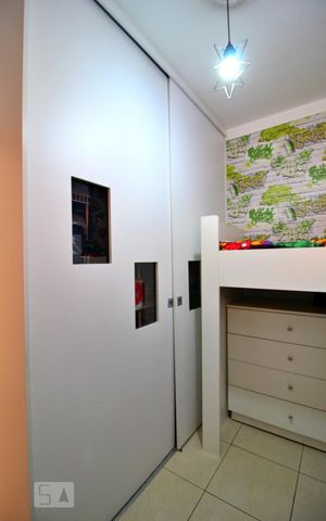 Casa à venda com 230m², 2 quartos e 4 vagasQuarto 2