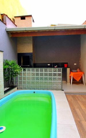 Casa à venda com 230m², 2 quartos e 4 vagasPiscina / Churrasqueira
